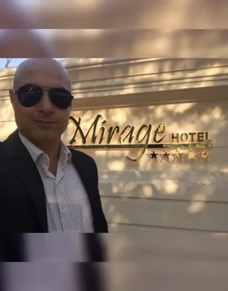 عکس پنجم مجید رضایی مدیر مدرن در هتل میراژ کیش